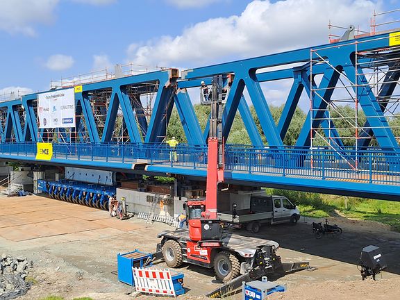 4 Brückenteile der Zweifeldbrücke