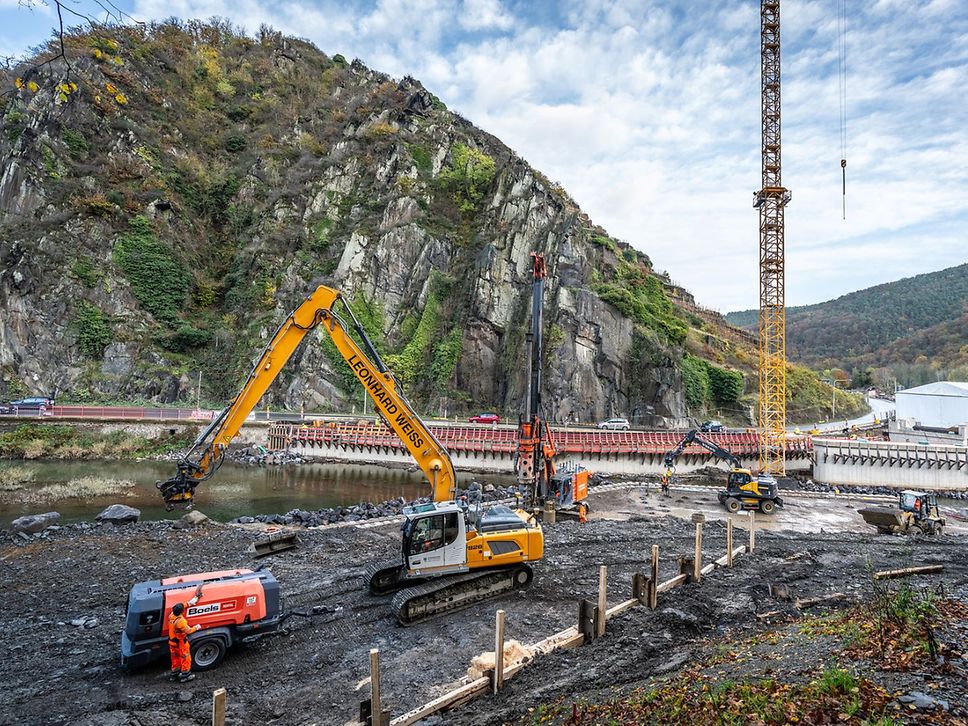 Baustelle an der Ahrtalbahn im Rahmen des Wiederaufbaus