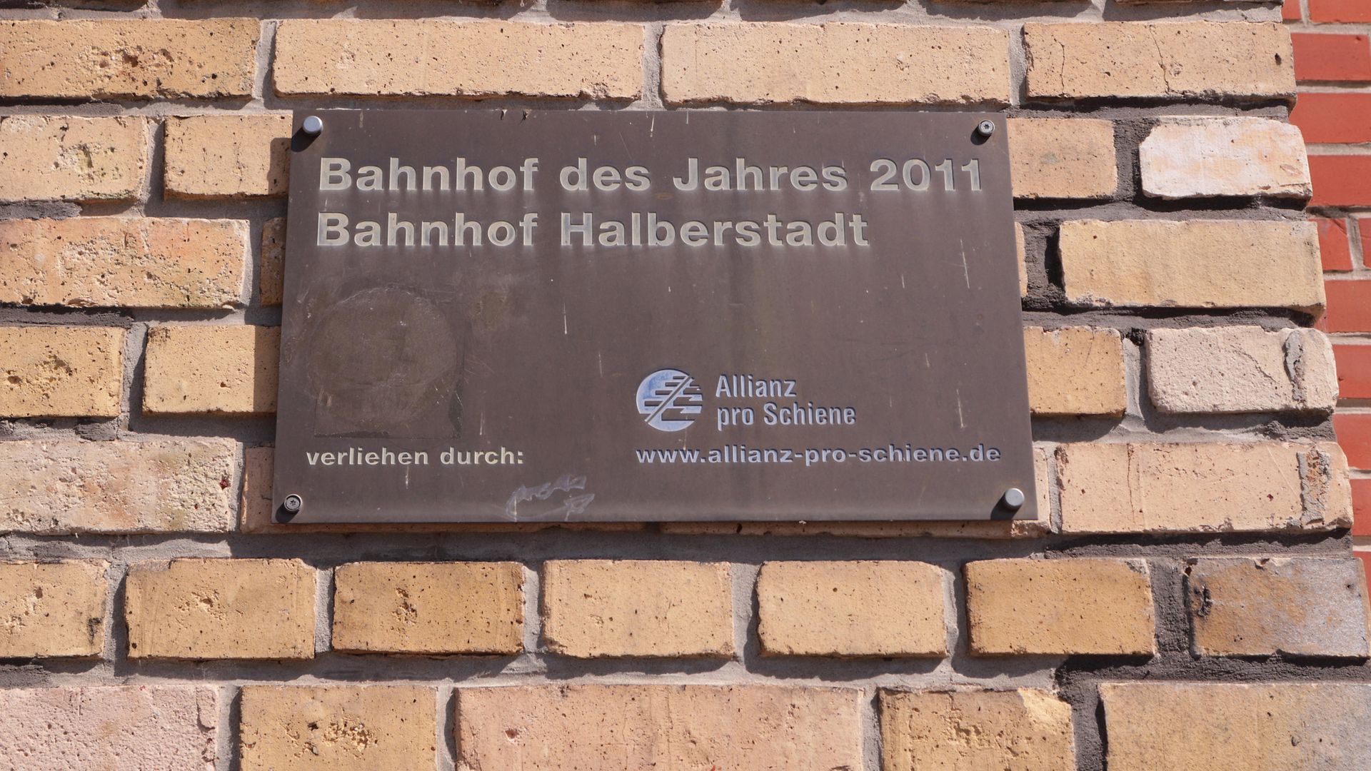 Bahnhof Halberstadt - Tafel Bahnhof des Jahres 2011