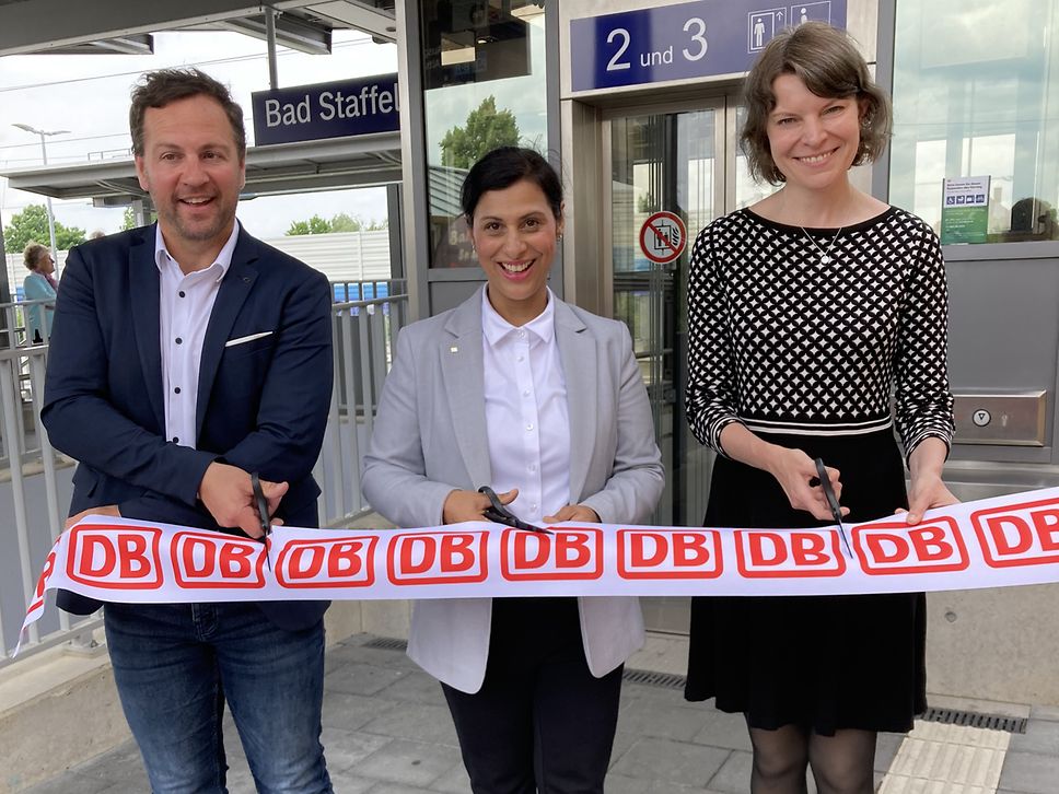 Nach dem barrierefreien Umbau wurde der Bahnhof heute symbolisch eröffnet.