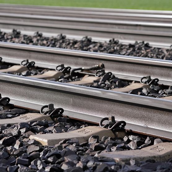 Betonschwellen und Schotter