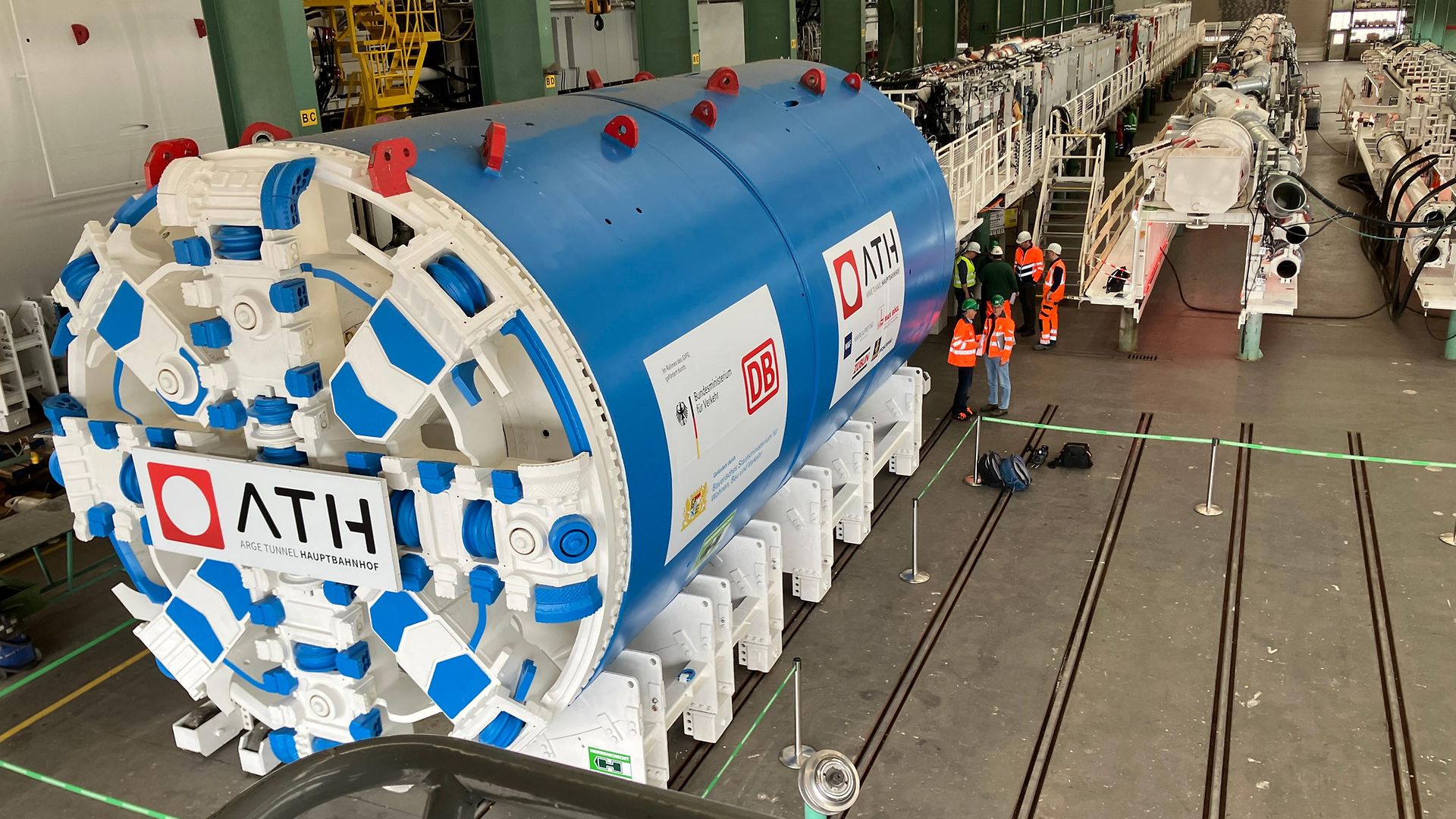 Werksabnahme der ersten Tunnelbohrmaschine der 2. Stammstrecke heute im Herrenknecht-Werk
