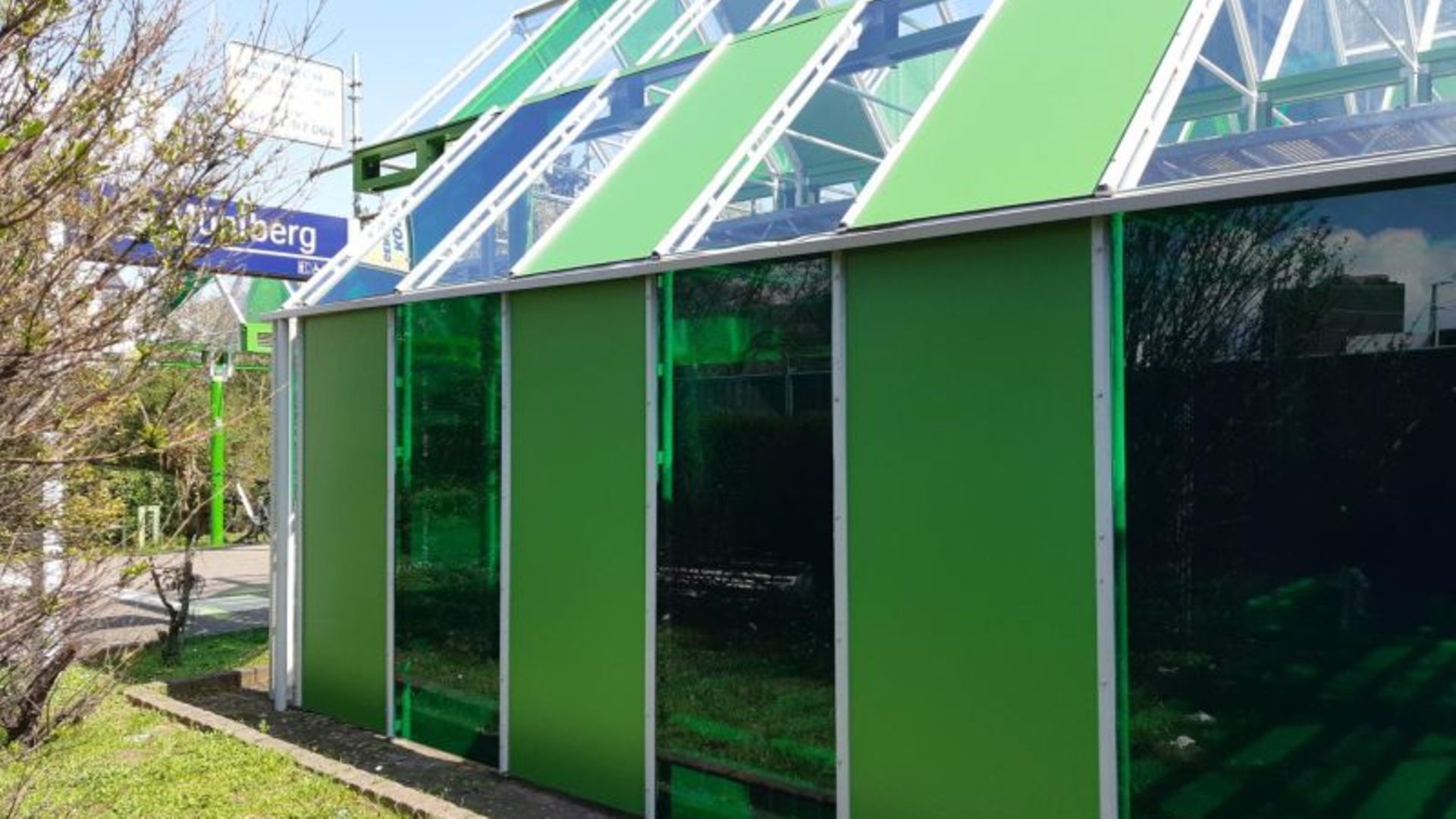 Frankfurt Mühlberg: Glasdach