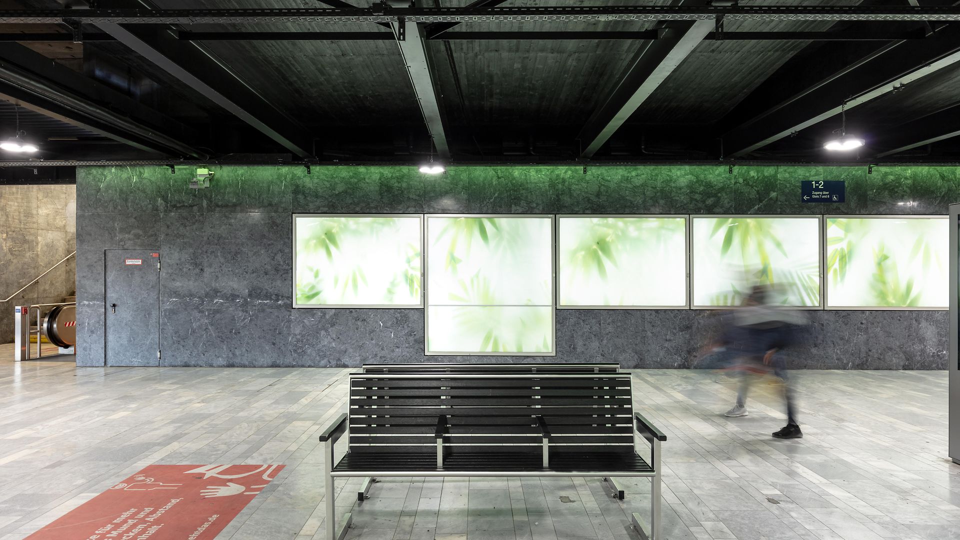 Ludwigshafen Hbf – neue Sitzbänke