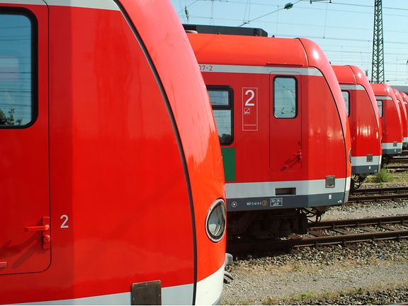 2000 bis 2005: Die gesamte Flotte wird erneuert und vergrößert. 2004 startet der 10-Minuten-Takt (Foto: Deutsche Bahn AG)