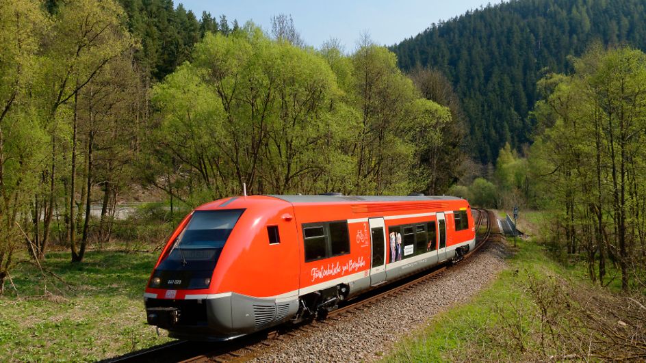 Thüringer Bergbahn auf Fahrt