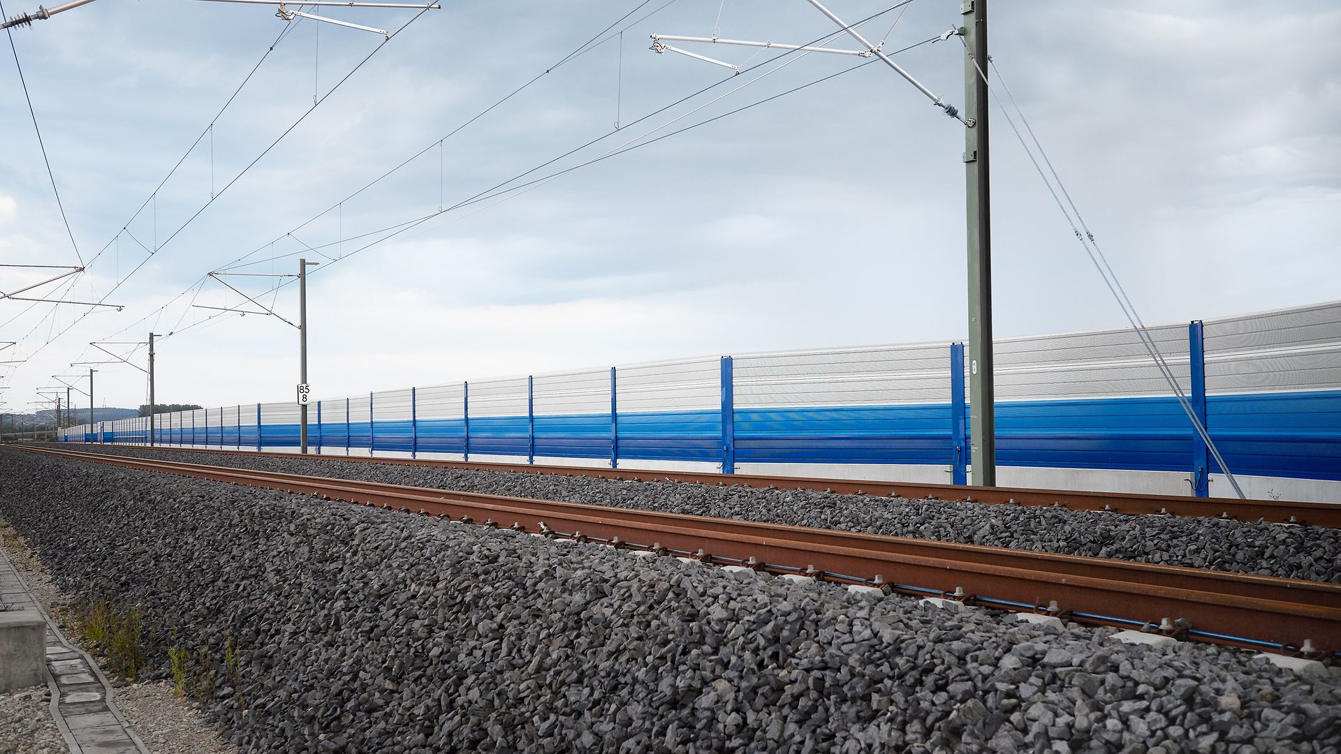 This is green.-no. 15: Among others with noise barriers we care for more peace and quiet at our rail lines.